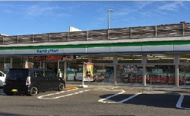 コンビニ　ファミリーマート　上の浜店（コンビニ）まで600m