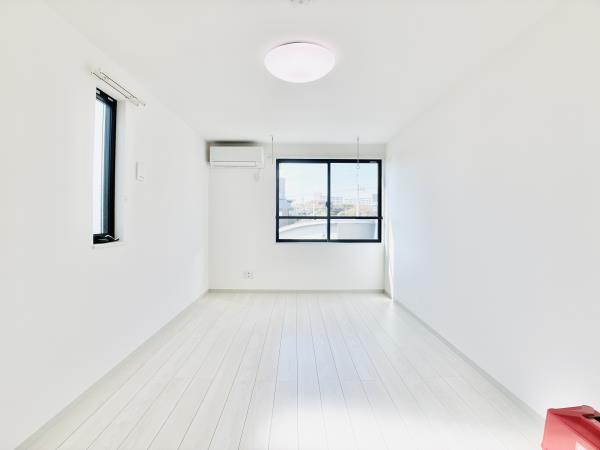 ロビー　ゆったり過ごせるリビングです