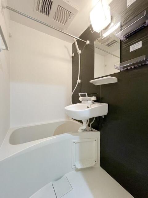 バス・シャワールーム　玄関