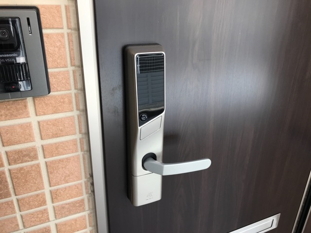玄関　電子錠