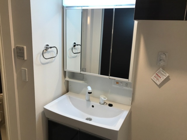 洗面設備　洗髪洗面化粧台