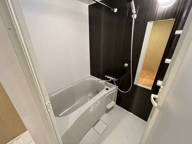 バス・シャワールーム　別部屋の写真です。