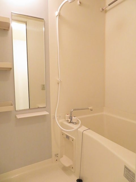 バス・シャワールーム　追い炊き機能付きです。