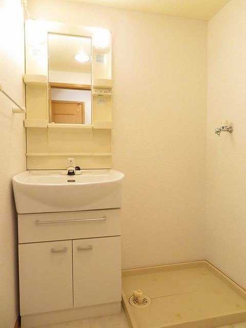 洗面設備　独立洗面台です。