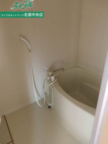 バス・シャワールーム　同物件の別号室になります。