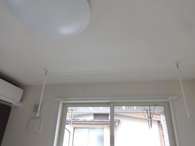 その他設備　室内物干し