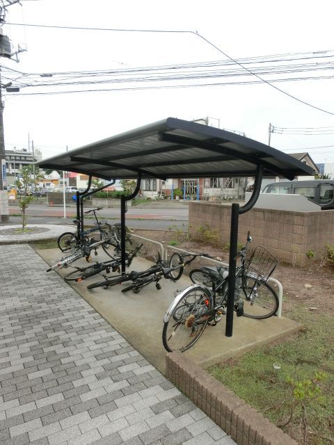その他共有部分　屋根付き駐輪場