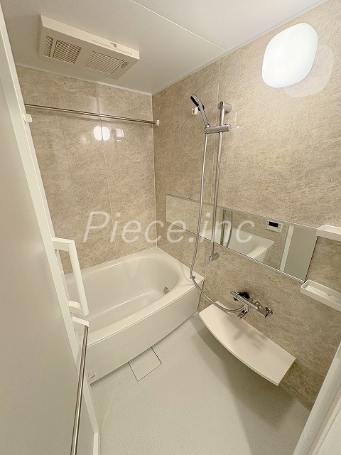 バス・シャワールーム