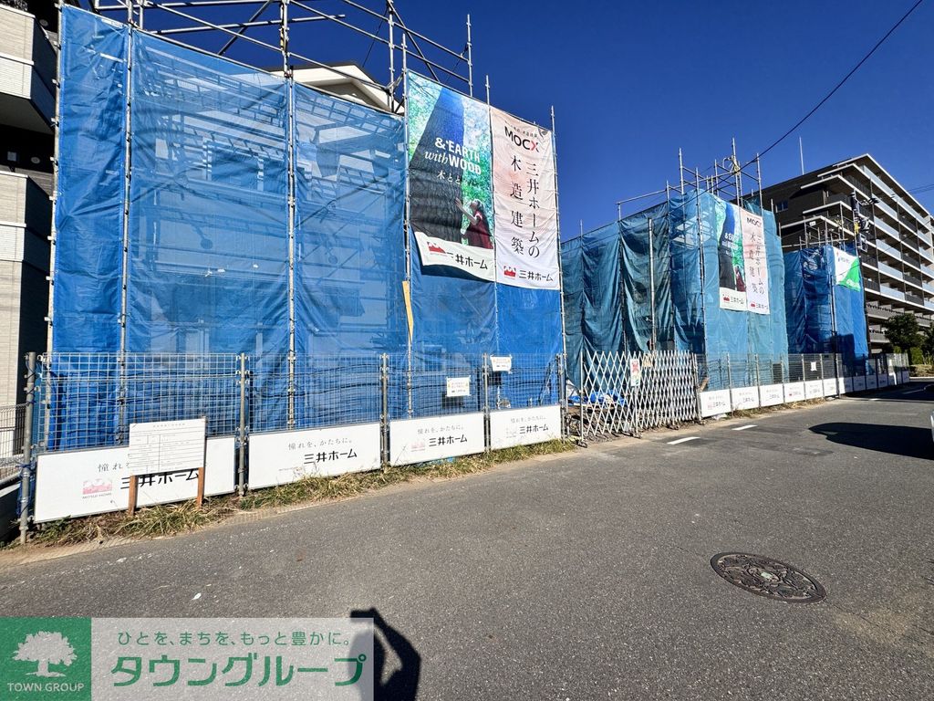 建物外観　駐車場