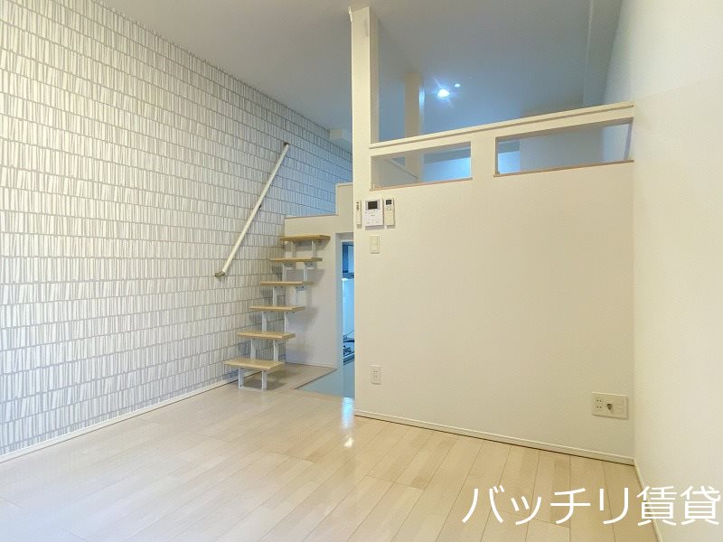 居室・リビング　同型タイプの為、現状を優先致します。