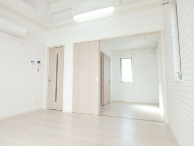 居室・リビング　★広々とした居室★