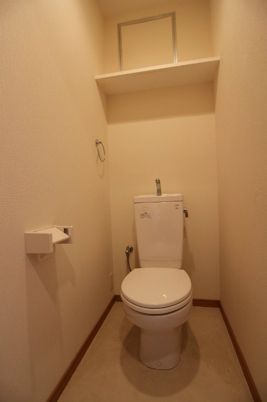 トイレ　清潔感のあるお手洗いです♪