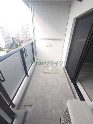 バルコニー　※参考写真　同タイプ（間取り）の503号室の写真となります。