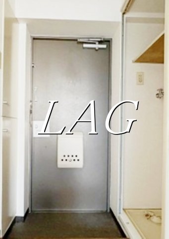 玄関　玄関です。