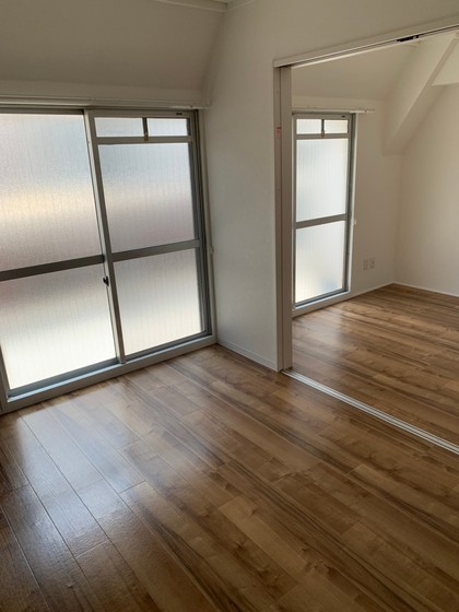 居室・リビング　※別号室のお写真です