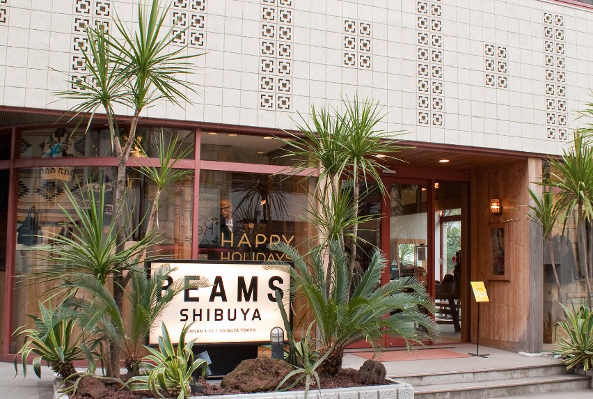 ショッピングセンター　BEAMSメン渋谷（ショッピングセンター）まで140m