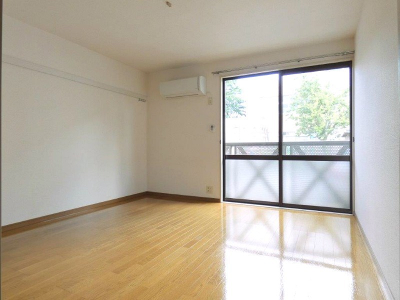 居室・リビング　図面と現状に相違がある場合には現状を優先