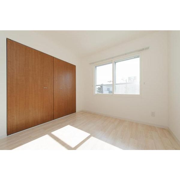 その他部屋・スペース　白基調の明るいお部屋です♪