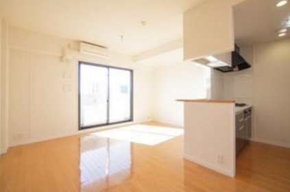 居室・リビング　13.3帖のきれいなLDK。