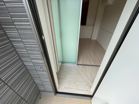 玄関　※別部屋の写真です