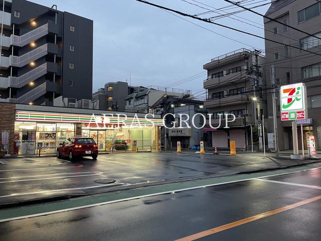 コンビニ　セブン-イレブン 板橋仲町店（コンビニ）まで184m