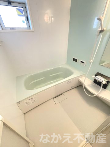 バス・シャワールーム　コンパクトで使いやすいお風呂です