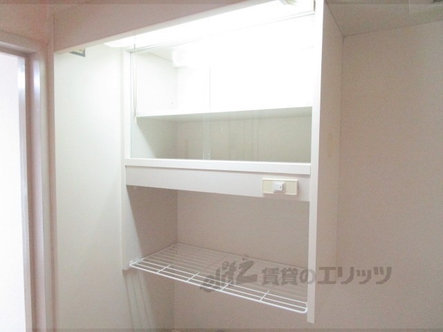 収納　上部収納