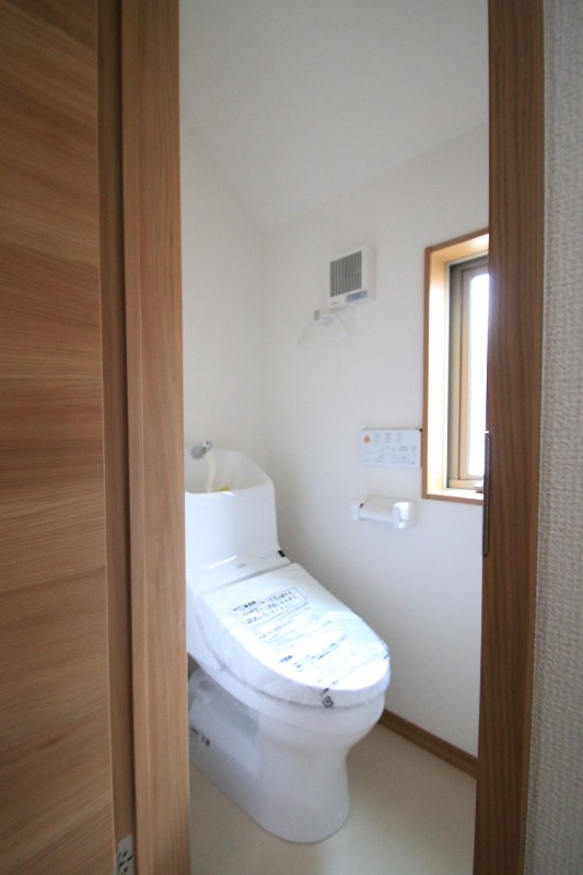 トイレ　参考写真