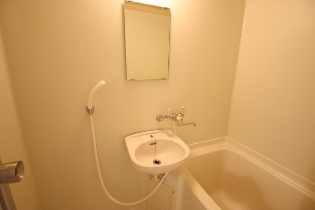 洗面設備　※別室の参考写真の為、現況優先です。