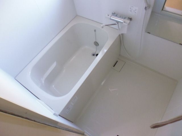 バス・シャワールーム　★追い焚き機能付きのバスルーム★