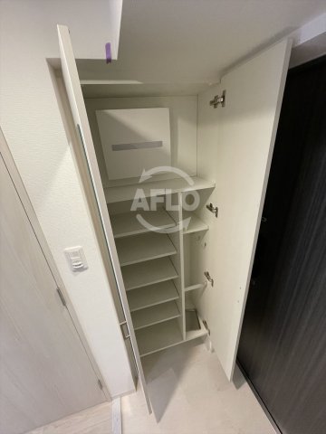 収納　クレストタップ京橋　シューズボックス
