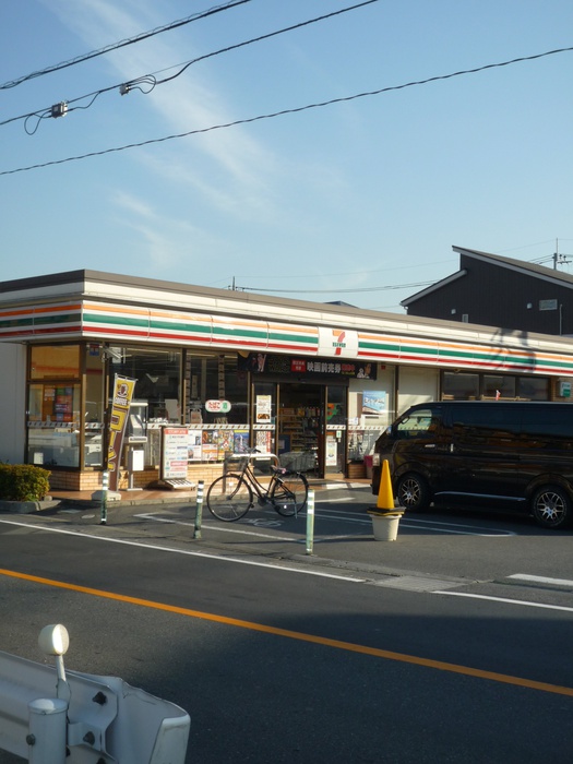 コンビニ　セブンイレブン戸田美女木店（コンビニ）まで400m