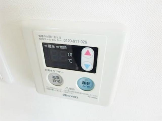 バス・シャワールーム　給湯器付き