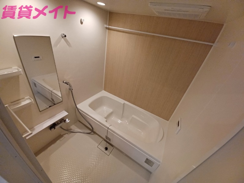 バス・シャワールーム　同型参考写真
