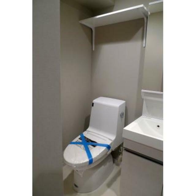 トイレ　※写真は同タイプ住戸です。