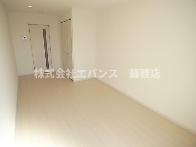 その他部屋・スペース　落ち着いて過ごせるお部屋なので、寝室にいかがでしょうか