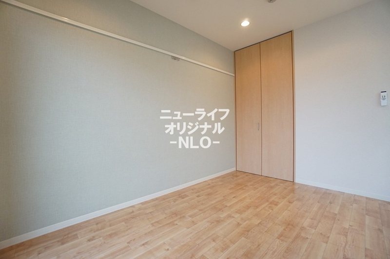その他部屋・スペース　アクセントクロスを採用し空間をお洒落に演出しています☆