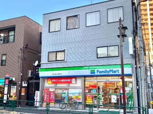 コンビニ　ファミリーマート 北新宿店（コンビニ）まで240m