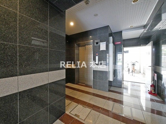 ロビー　★ ★ 口コミ２００件以上　評価４.９のお店 ★ ★