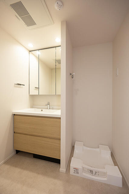 洗面設備　※写真は同タイプ住戸です。