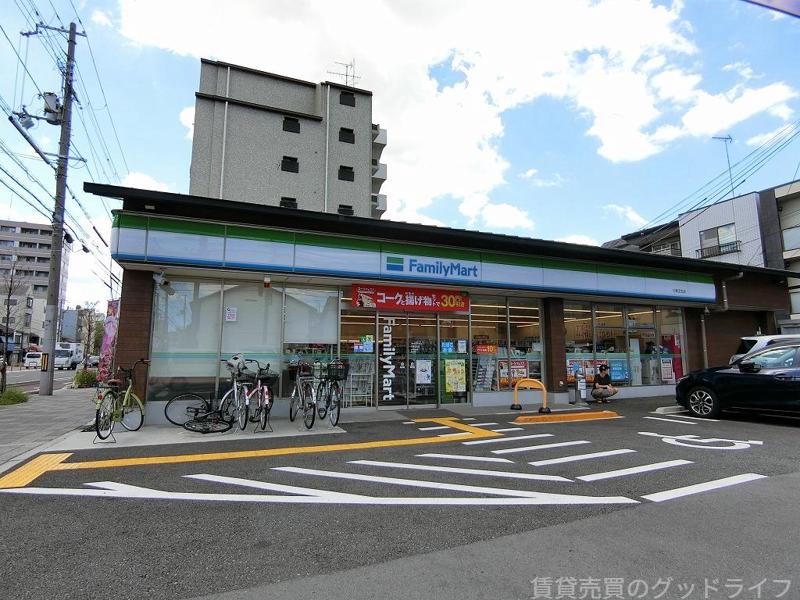 コンビニ　ファミリーマート 七条壬生店（コンビニ）まで20m