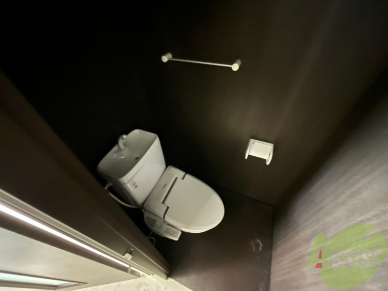 トイレ　こちらはトイレです。清潔感があり、安心して使用できます。