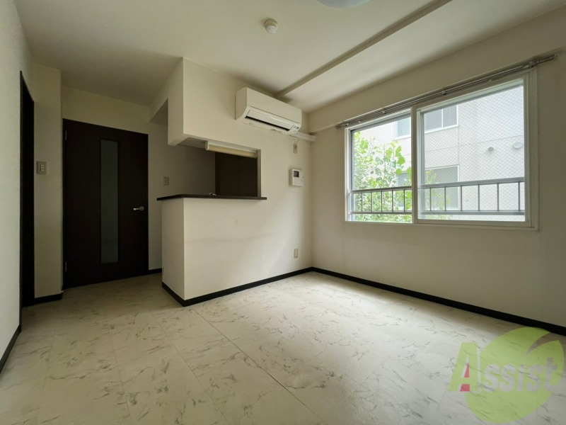 居室・リビング　広くてキレイなお部屋が広がっていて、充実した生活が送れそう。