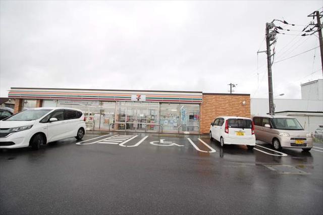 コンビニ　セブンイレブンのいち東野店（コンビニ）まで1359m