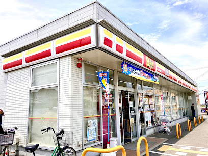 コンビニ　ニューヤマザキデイリーストア 堺草尾店（コンビニ）まで849m