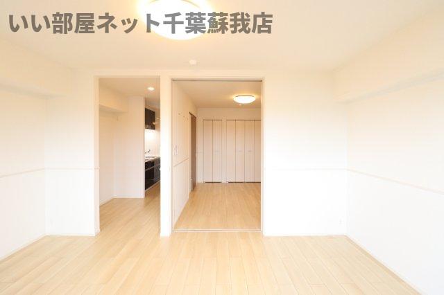 居室・リビング　使いやすい居間です