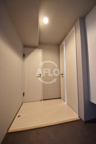 玄関　M:COURT新町（エムコート新町）　玄関スペース