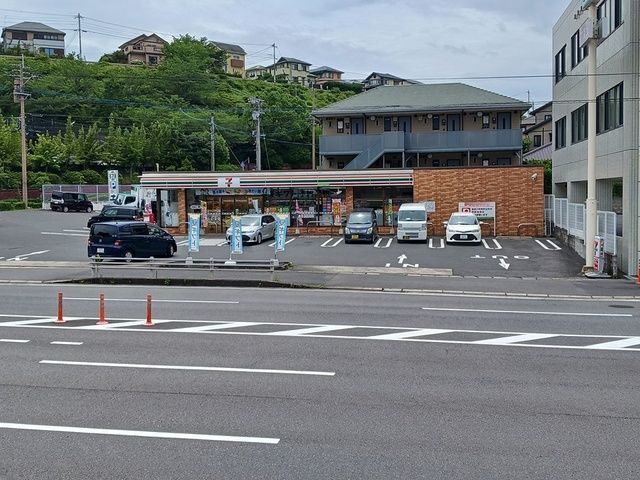 コンビニ　セブンイレブン諫早久山台店（コンビニ）まで874m