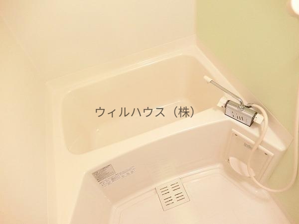 バス・シャワールーム　浴室乾燥機付きバス！