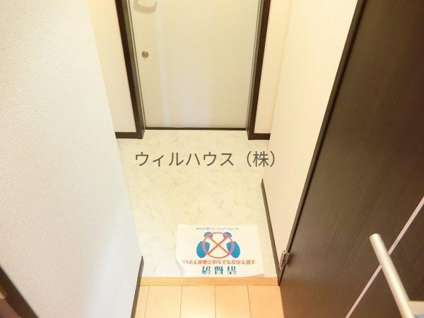 玄関　シューズボックスあり！